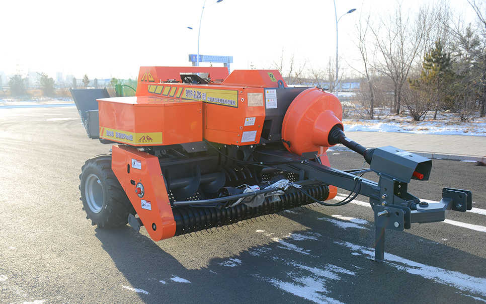 標(biāo)題：9YF-2.2S三道繩方草捆撿拾壓捆機(jī)
瀏覽次數(shù)：113
發(fā)表時(shí)間：2023-12-12