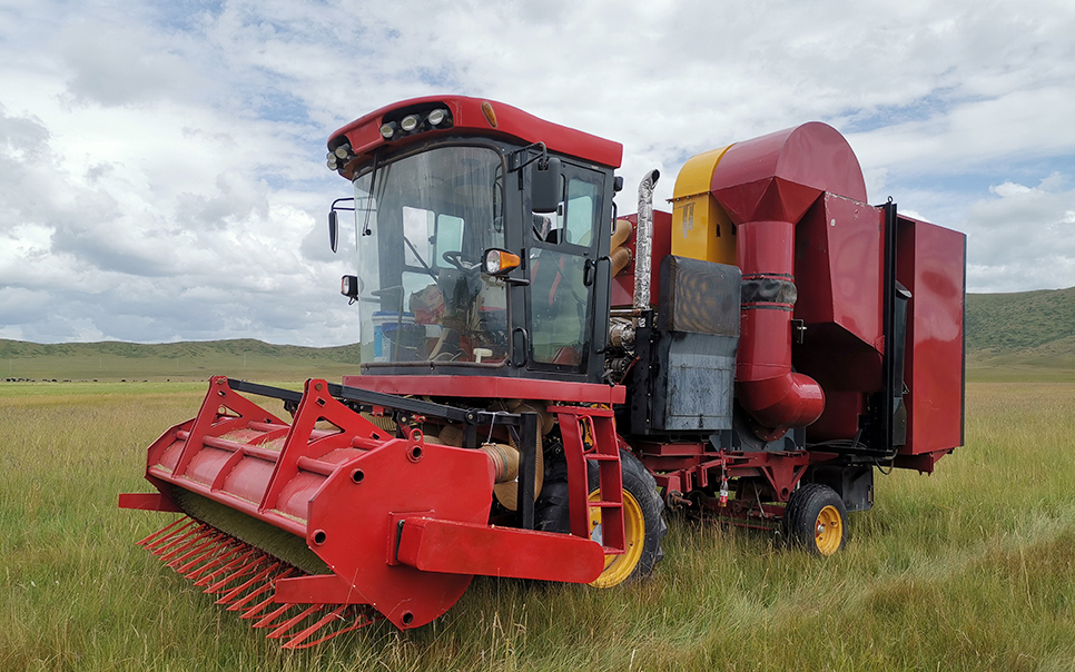 標(biāo)題：9ZZ-3.0型禾本科牧草種子收獲機(jī)
瀏覽次數(shù)：158
發(fā)表時(shí)間：2023-12-12