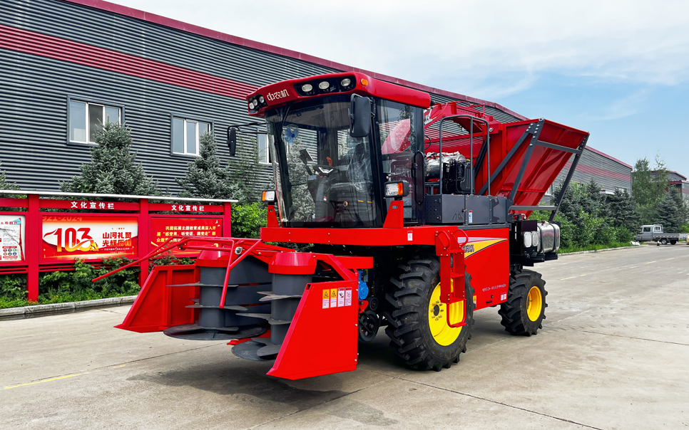 標(biāo)題：9QYZ-2.6-自走式青飼料收獲機(jī)
瀏覽次數(shù)：54
發(fā)表時(shí)間：2025-04-02